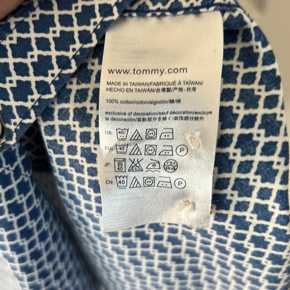 Tommy Hilfiger. Men’s Large. New York Fit. 100% Cotton. Lightweight % cool. - Picture 5 of 5